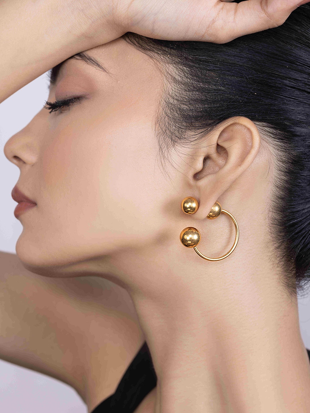 

KAORI BY SHREYA AGARWAL Gold-Plated Stainless Steel Contemporary Half Hoop Earrings