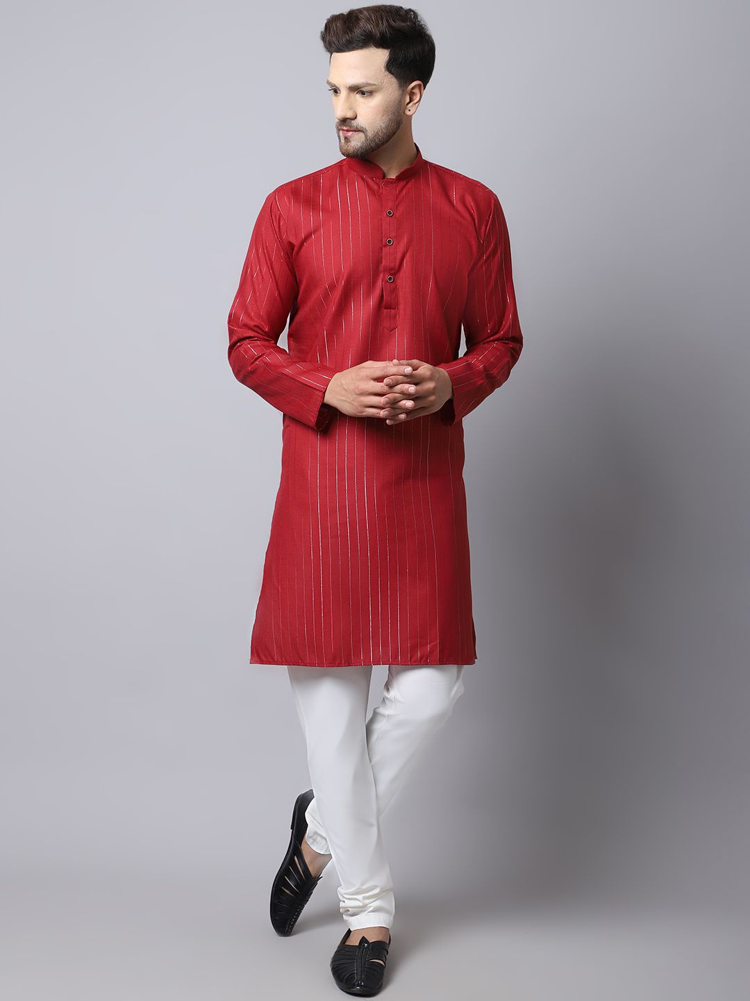 

Kaifoo Striped Mandarin collar Straight Kurta With Churidar, Maroon