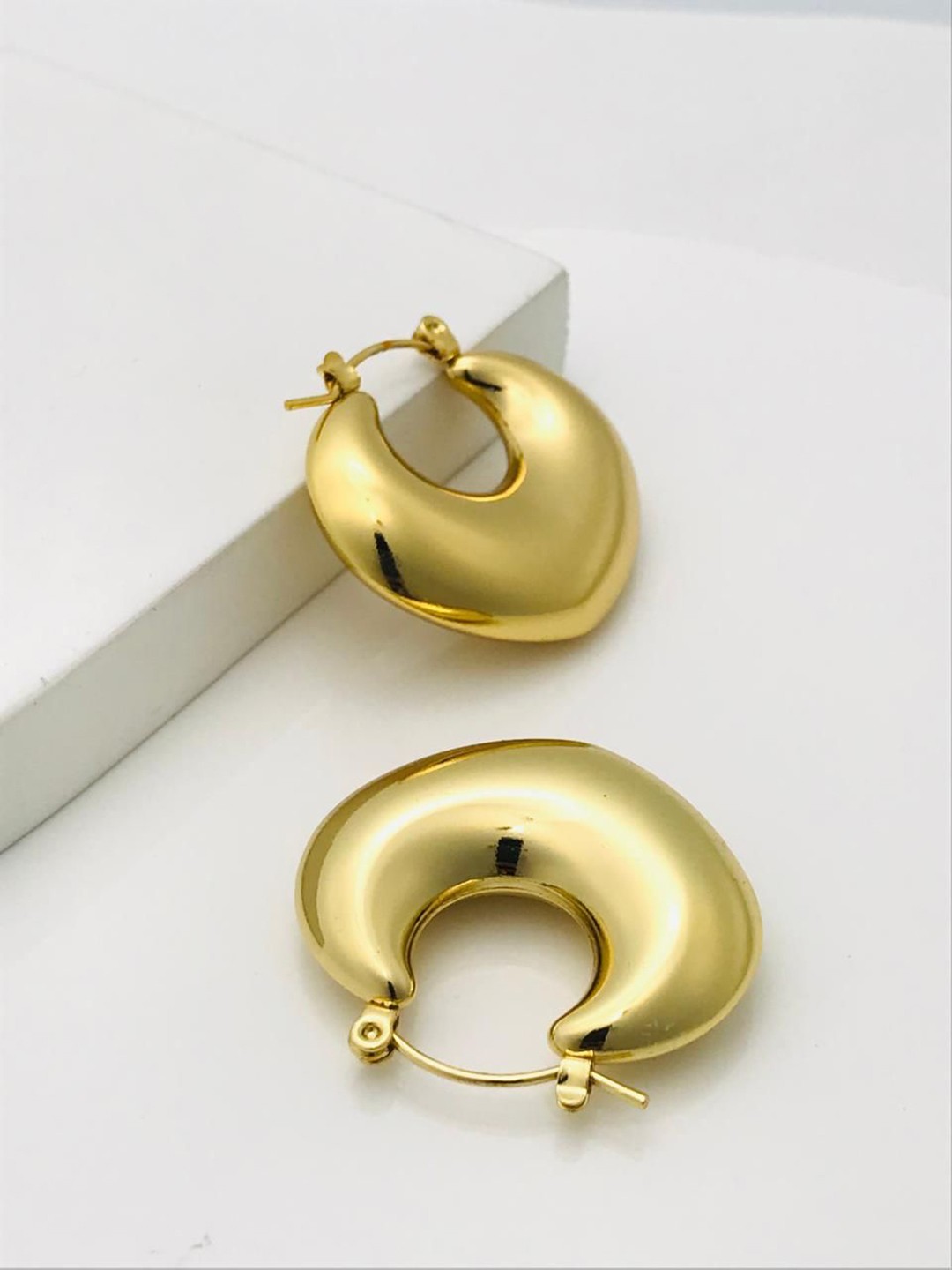 

ANJNI CREATION Gold-Plated Contemporary Shaped Hoop Earrings