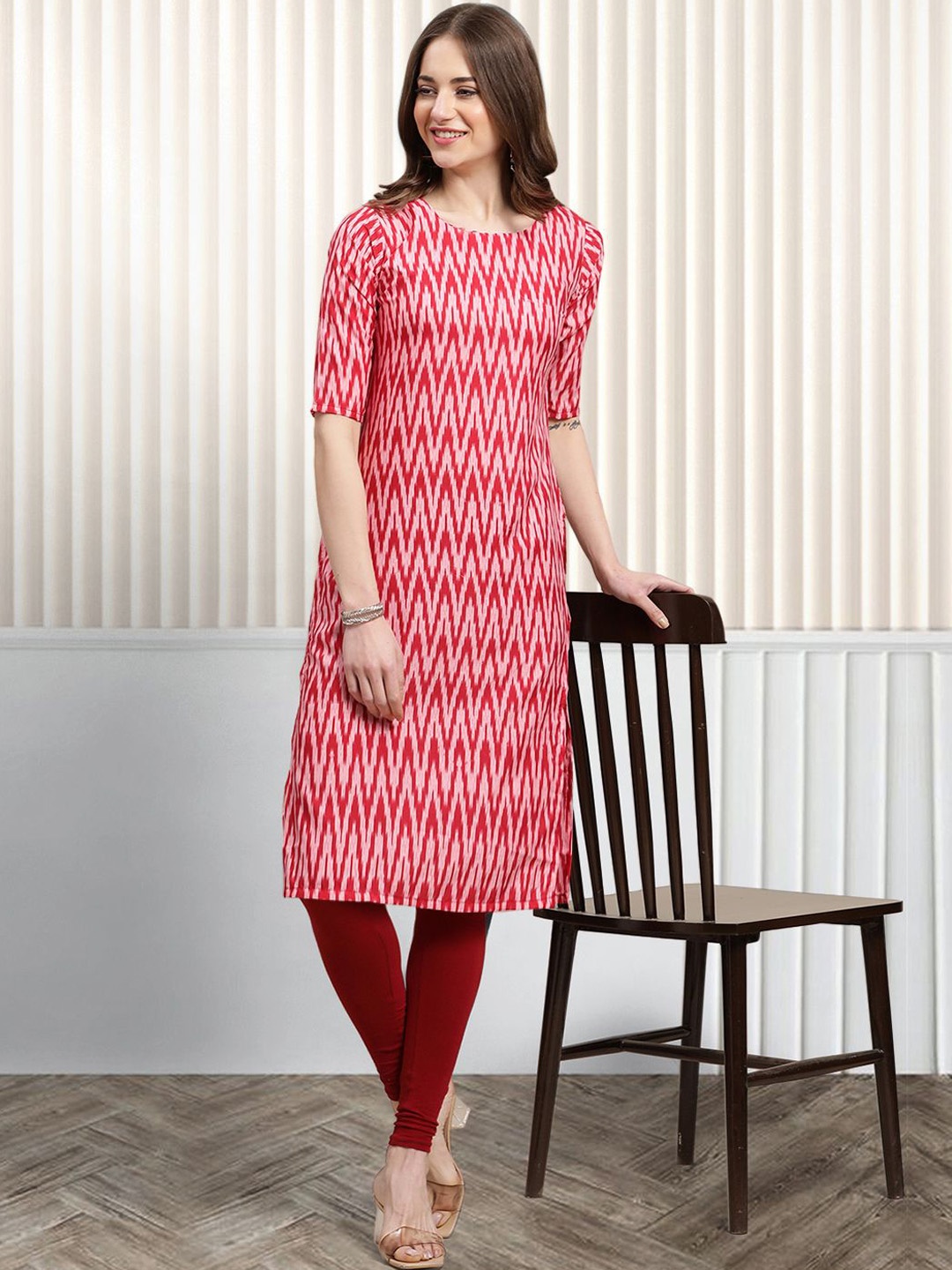 

Moda Rapido Chevron Printed Round Neck Straight Kurta, Pink