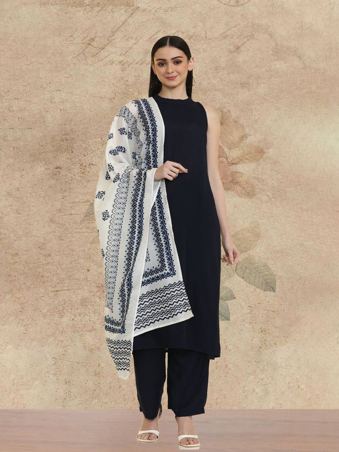 

AVANSHEE Round Neck Kurta With Trouser And Dupatta, Navy blue