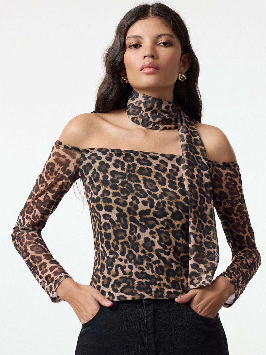 

Trendyol Animal Print Off-Shoulder Bardot Top, Na