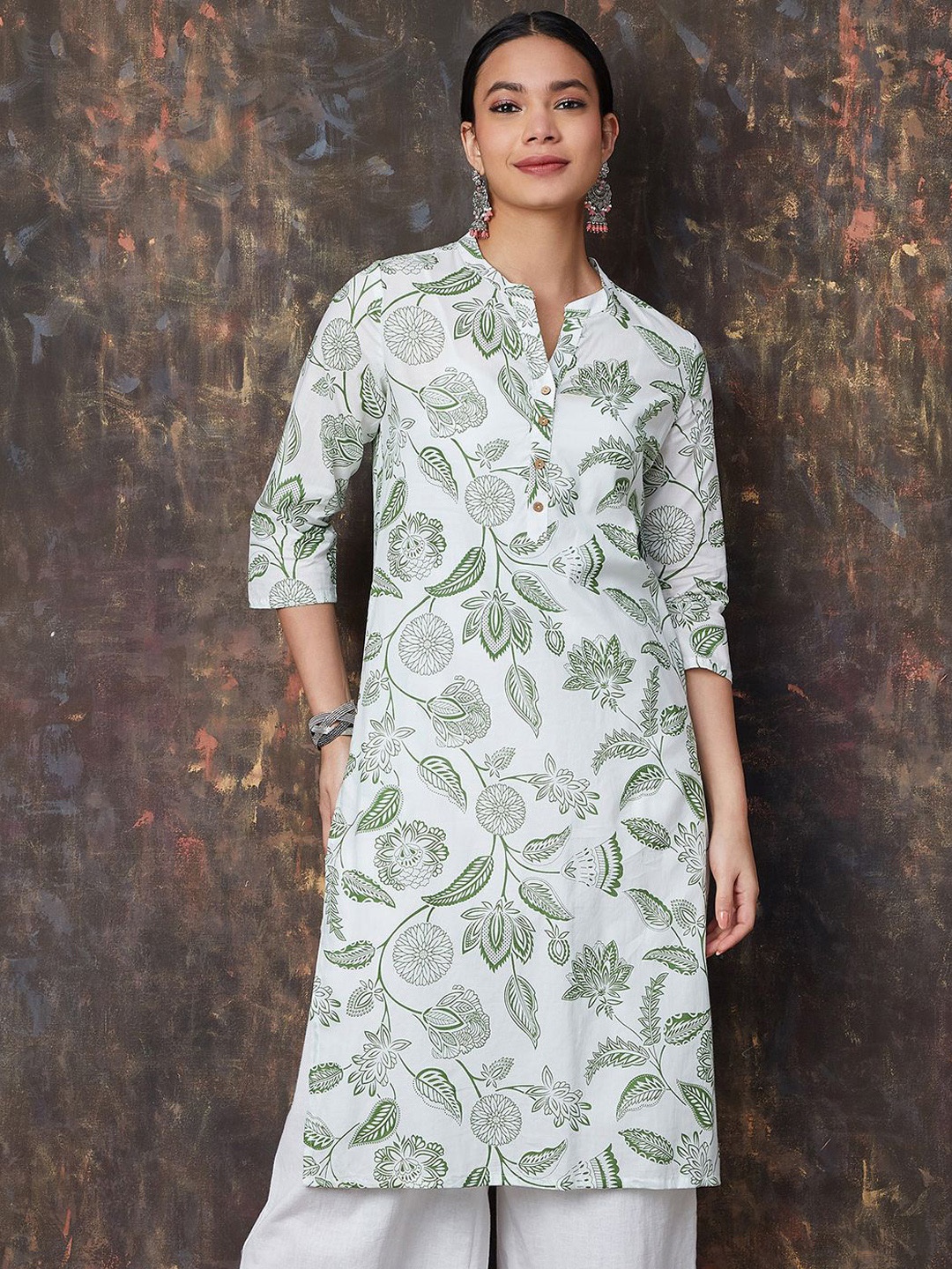 

Melange by Lifestyle Floral Printed Mandarin Collar Straight Kurta, Off white