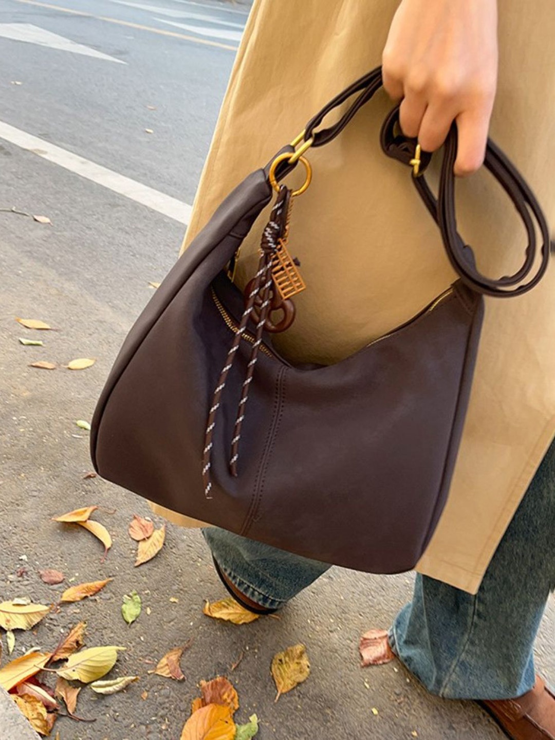 

StyleCast Women Solid Structured Hobo Bag, Coffee brown