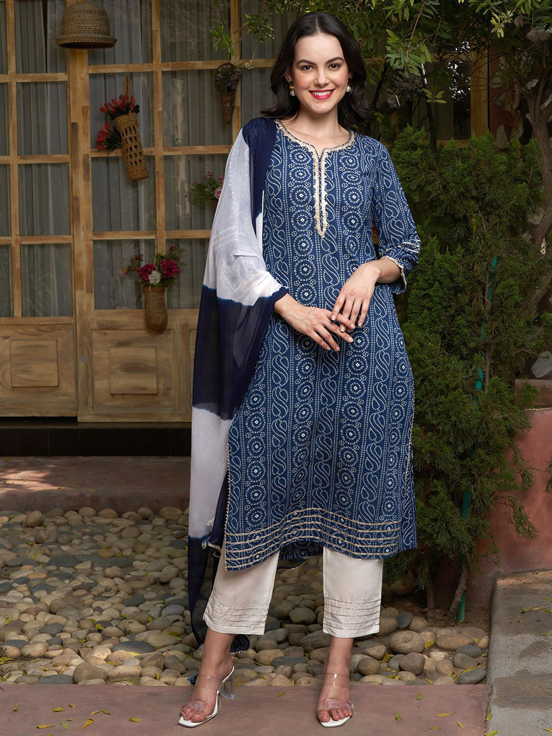 

Sangria Blue Bandhani Printed Notch Neck Pure Cotton Straight Kurta With Trouser & Dupatta