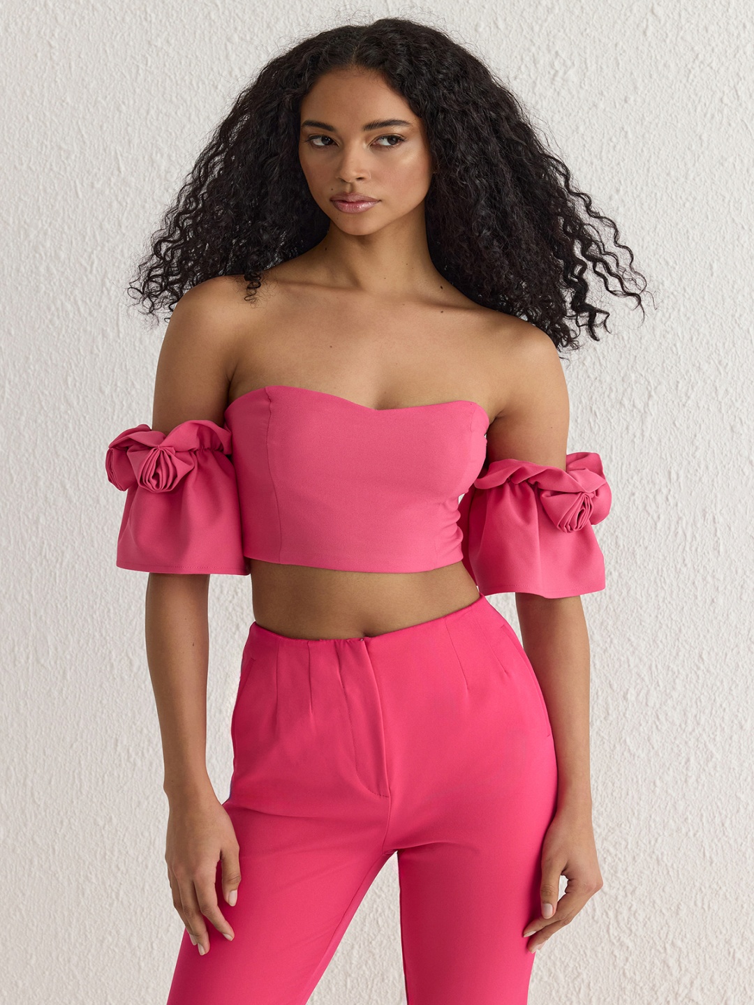 

Trendyol Women Off-Shoulder Flared Sleeve Tube Crop Top, Pink