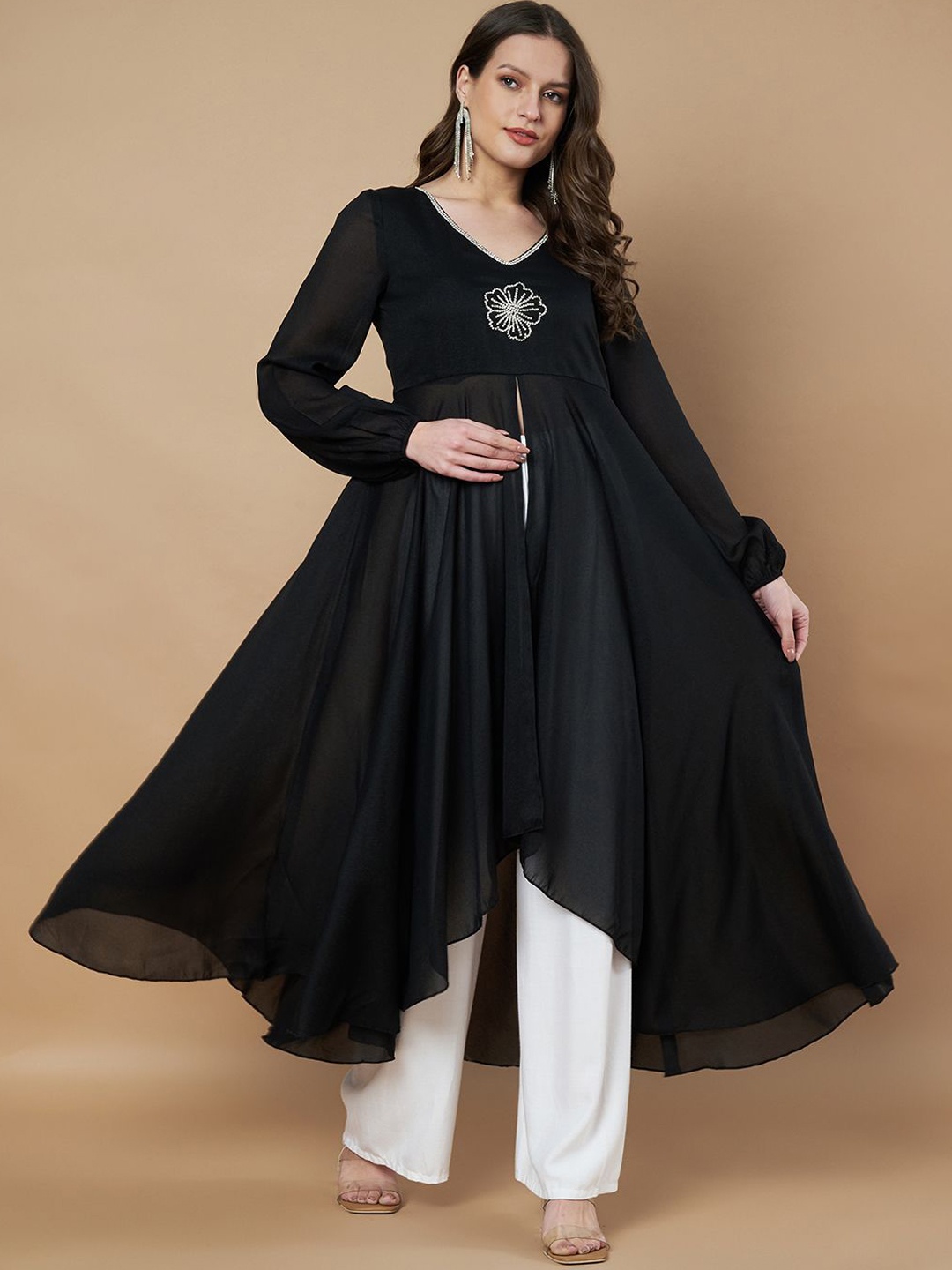 

Poshak Hub Floral Embroidered Beads And Stones Georgette Anarkali Kurta, Black