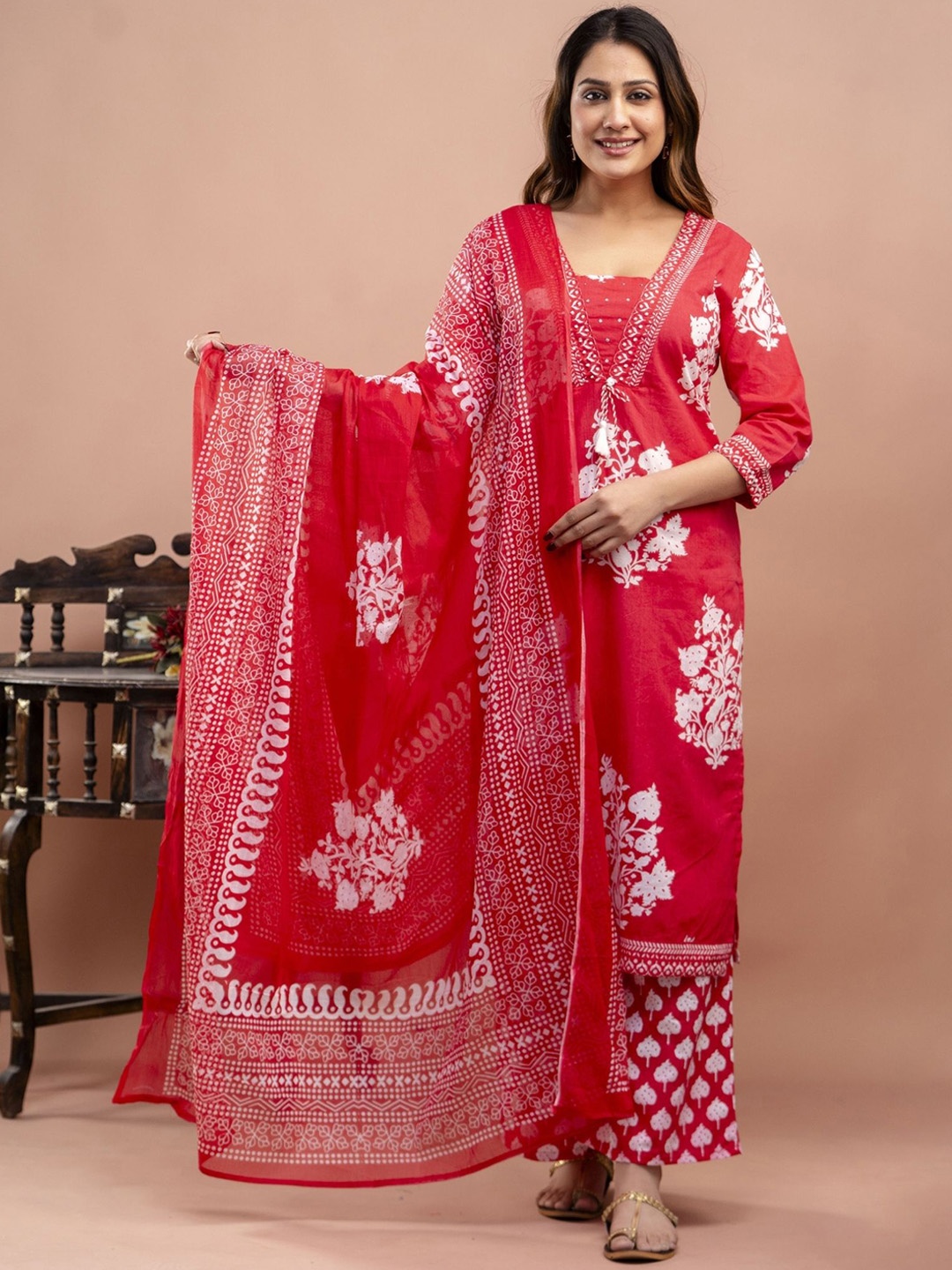 

POSHART FASHION AS UNIQUE AS YOU ARE Printed Pure Cotton Kurta With Palazzos & Dupatta, Red