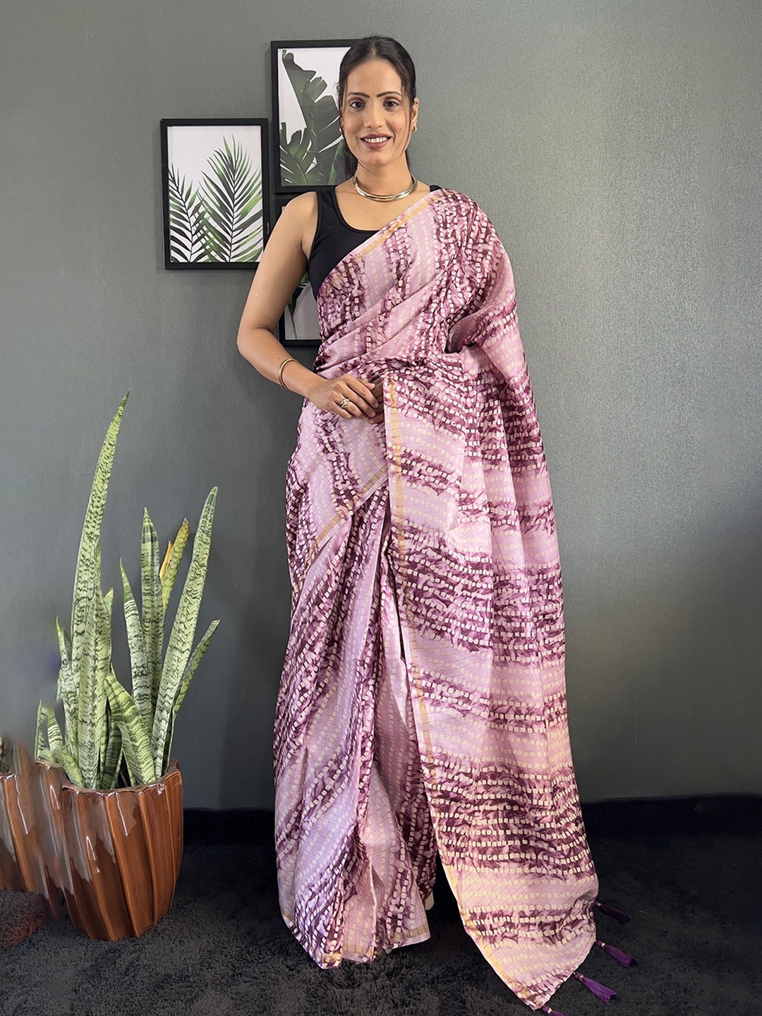 

A TO Z CART Dyed Bandhani Zari Saree, Purple