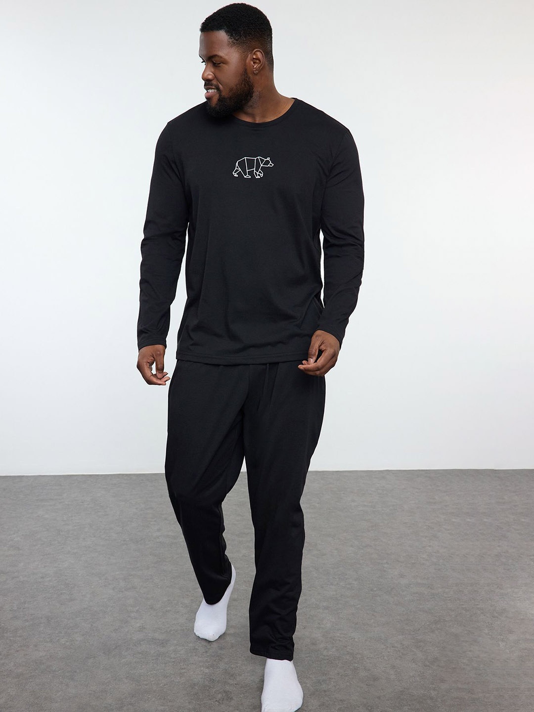 

Trendyol Men Round Neck Tracksuits, Black