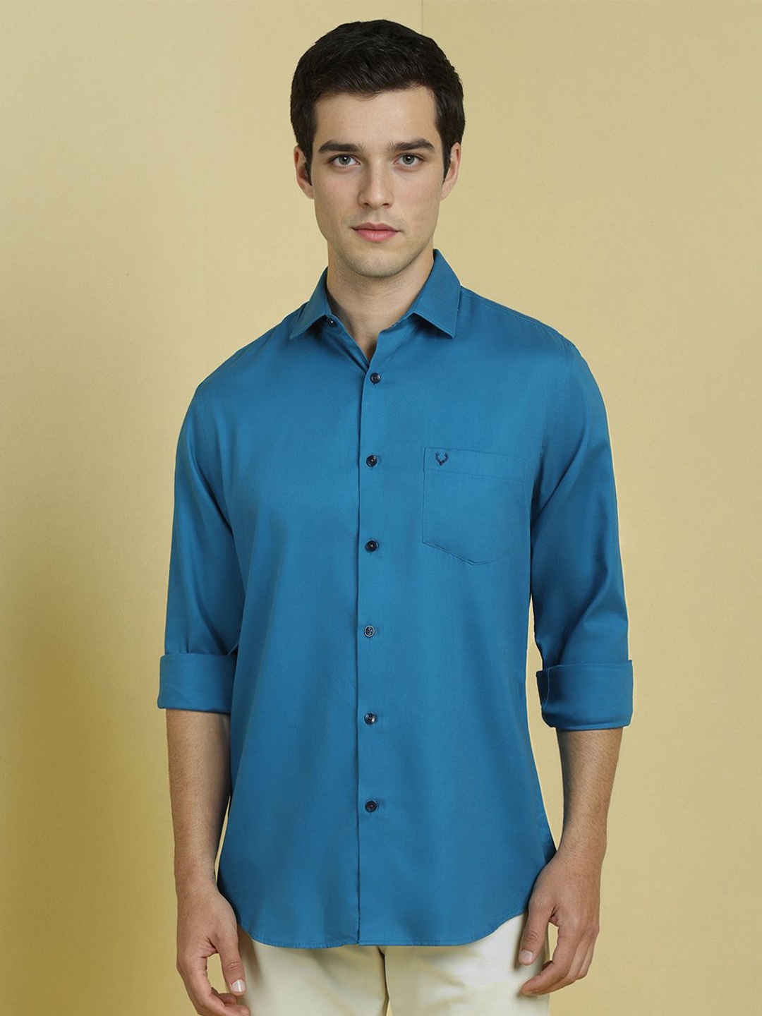 

Allen Solly Men Slim Fit Spread Collar Solid Cotton Casual Shirt, Teal