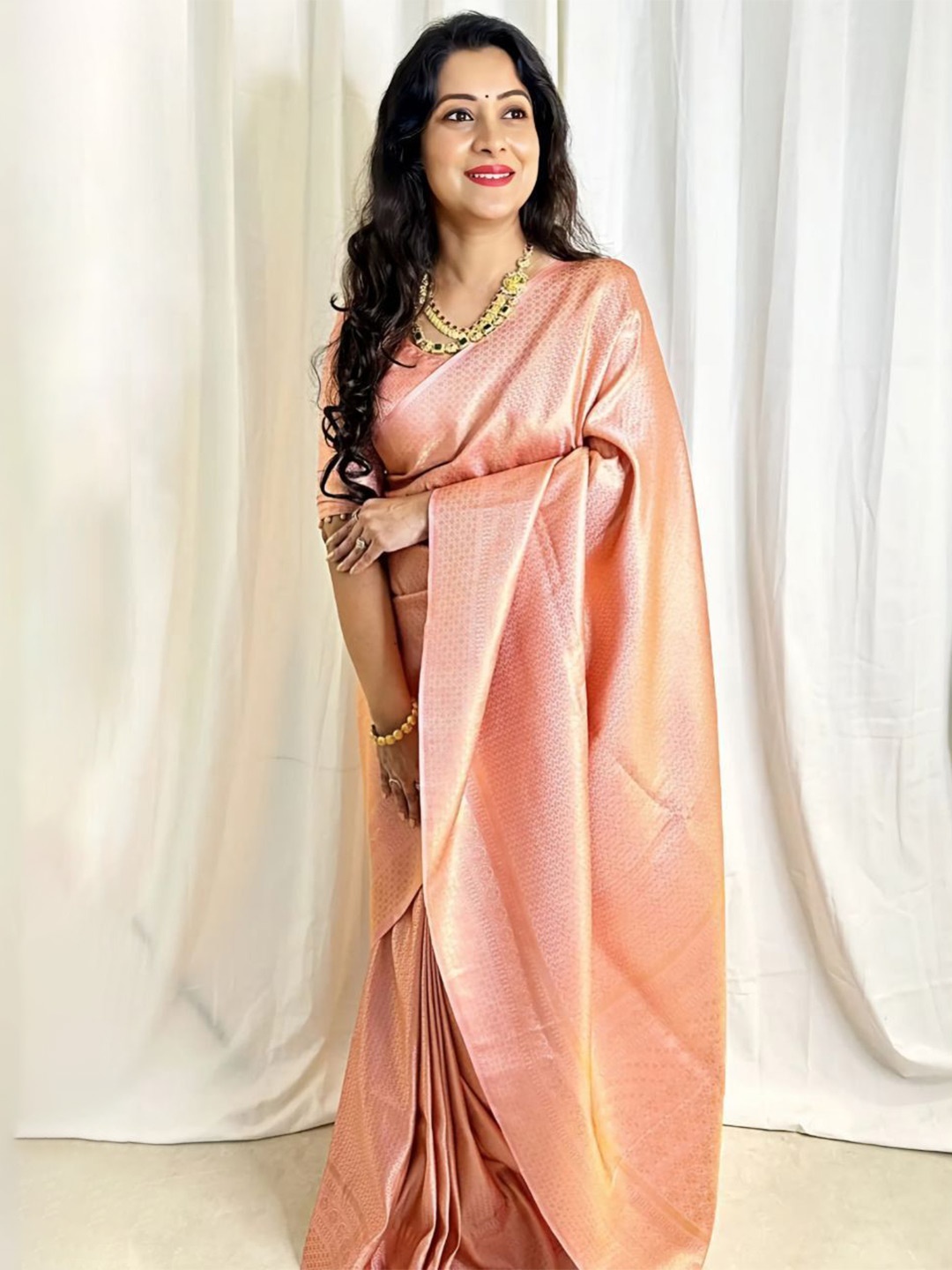 

Taslar Woven Design Zari Pure Silk Banarasi Saree, Peach