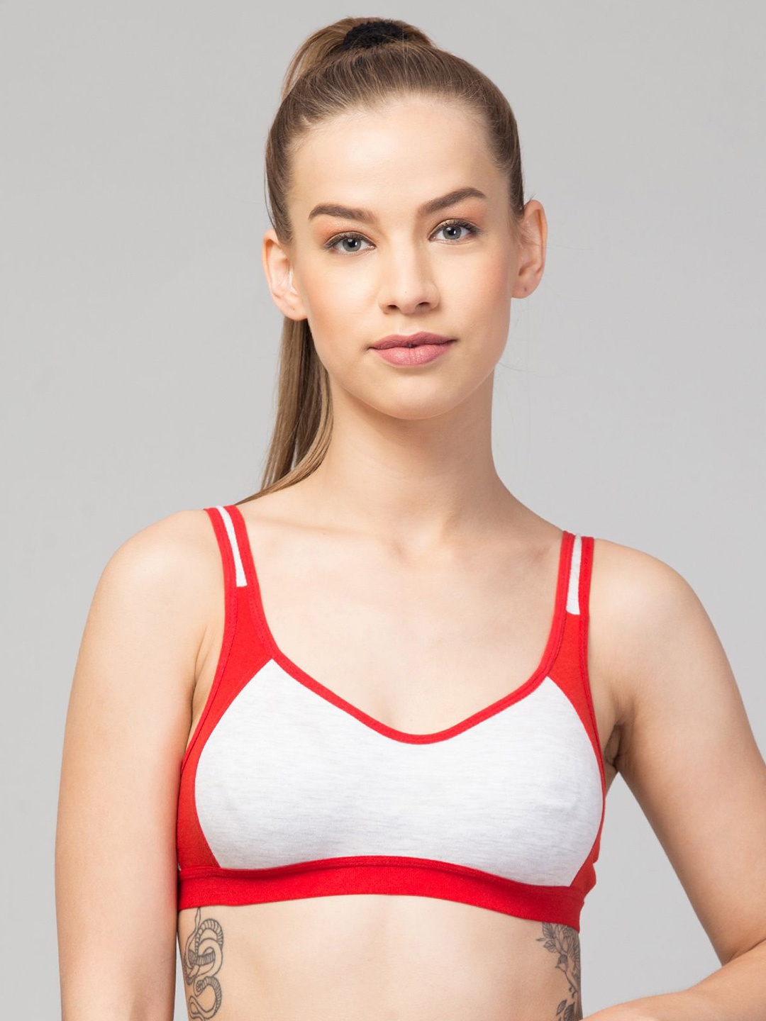 

Apraa & Parma Women Colourblocked Full Coverage Sports Bra, Red