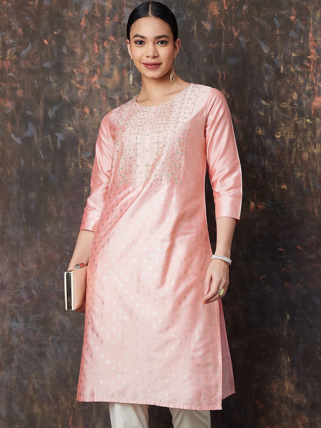 

Melange by Lifestyle Zari Floral Embroidered Round Neck Straight Kurta, Peach