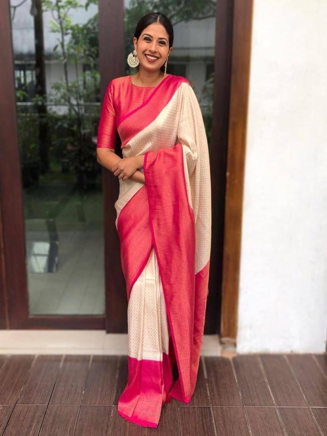 

Manu Designer Woven Design Zari Saree, Cream