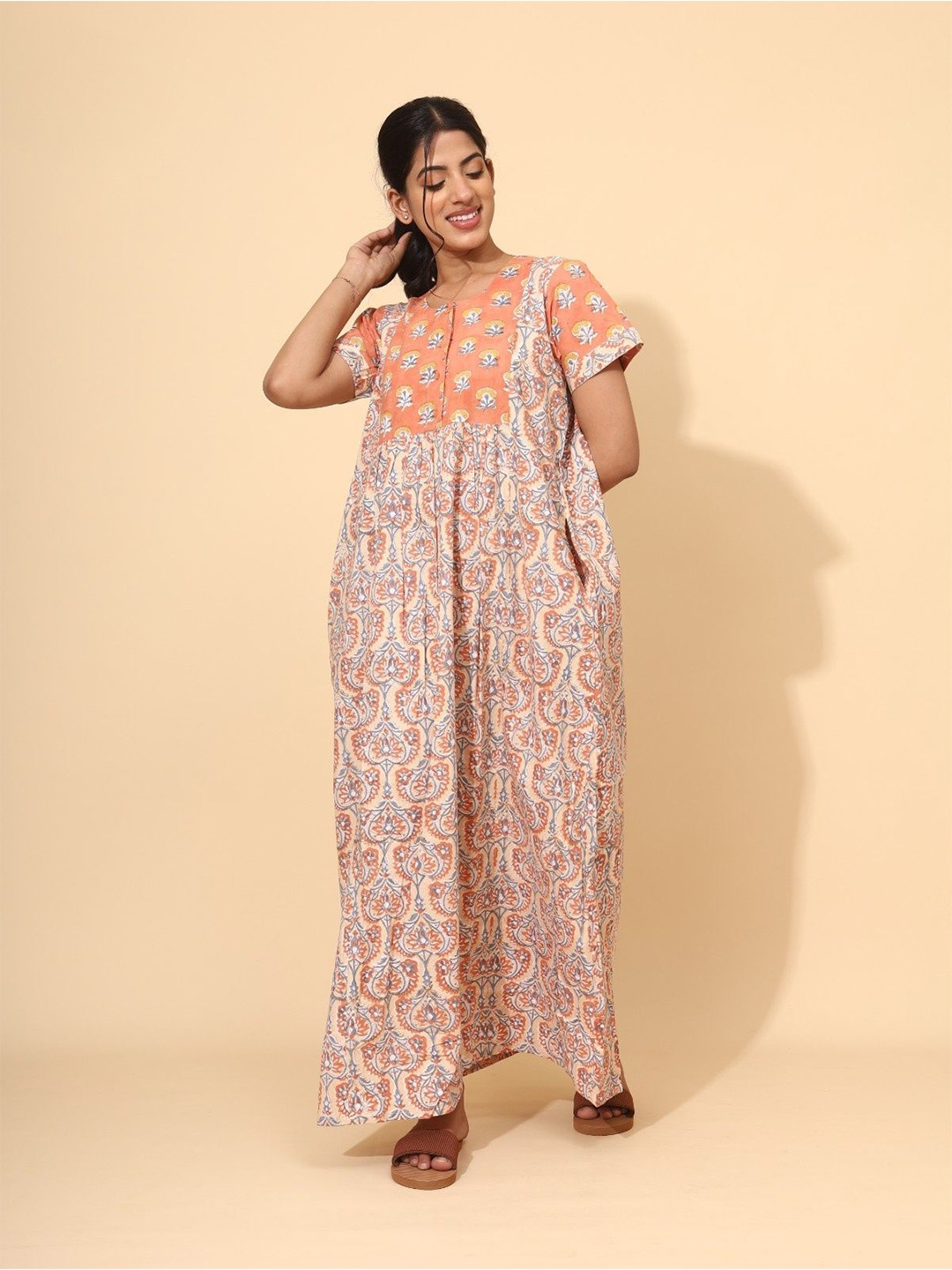 

YELLOW BLOOM Women Printed Round Neck Pure Cotton Maxi Nightdress, Orange