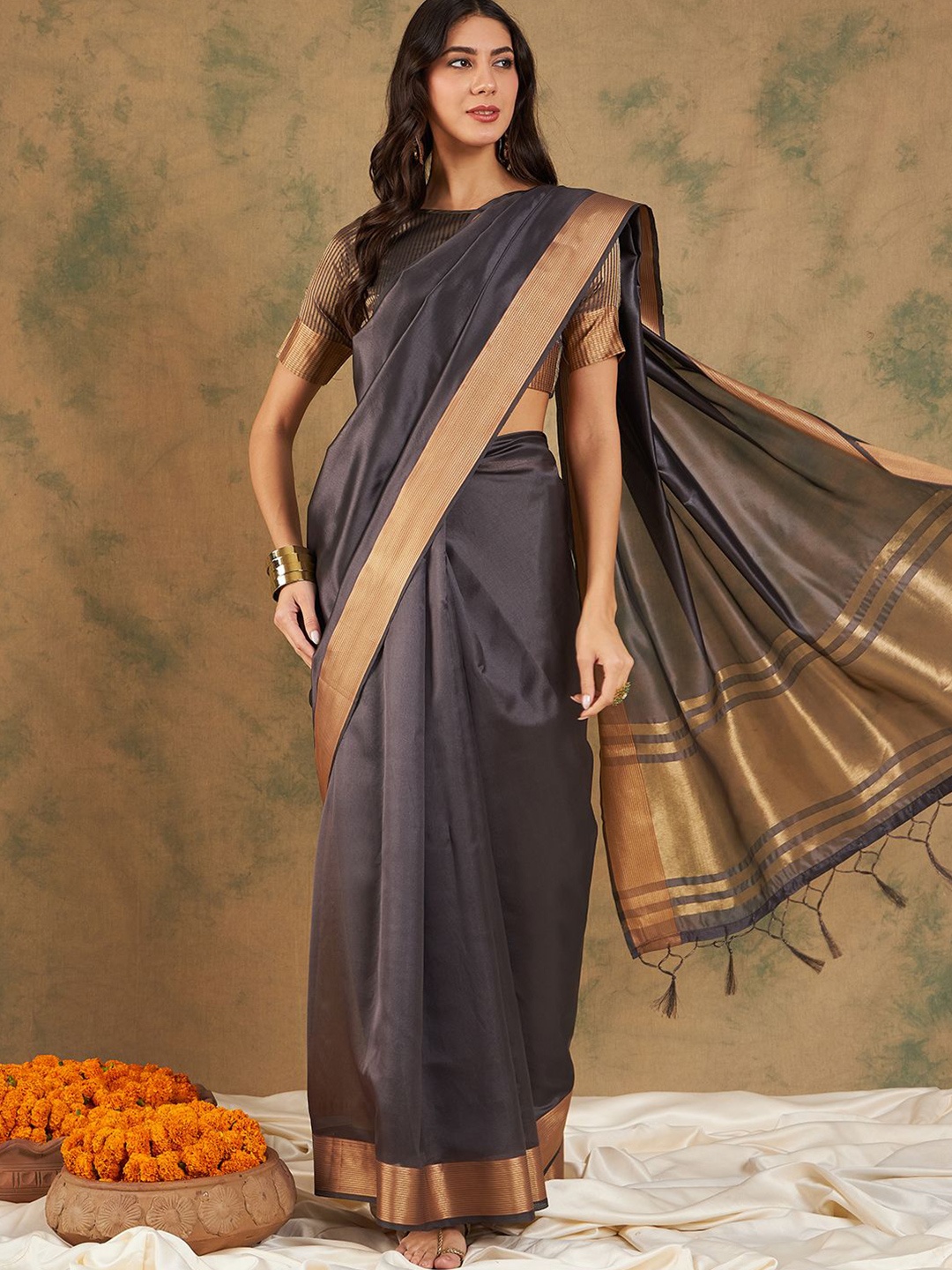 

KALINI Zari Organza Kanjeevaram Saree, Navy blue