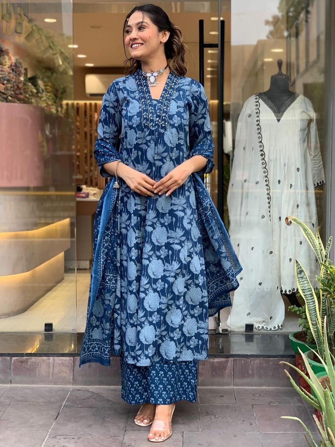 

SIJOPA Floral Printed V-Neck Pure Cotton A-Line Kurta With Palazzos And Dupatta, Blue