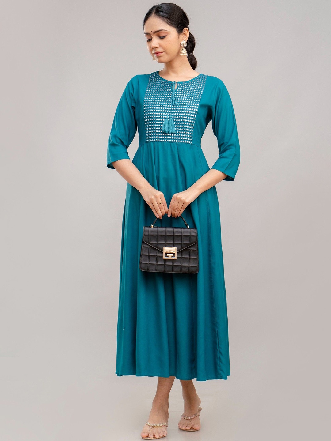 

KARAGRE Women Quirky Embroidered Mirror Work Anarkali Kurta, Teal