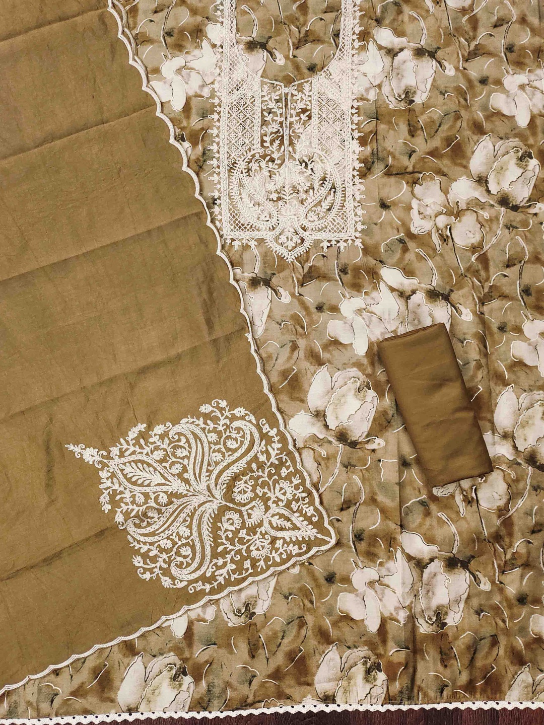 

Maroosh Floral Embroidered Unstitched Dress Material, Camel brown