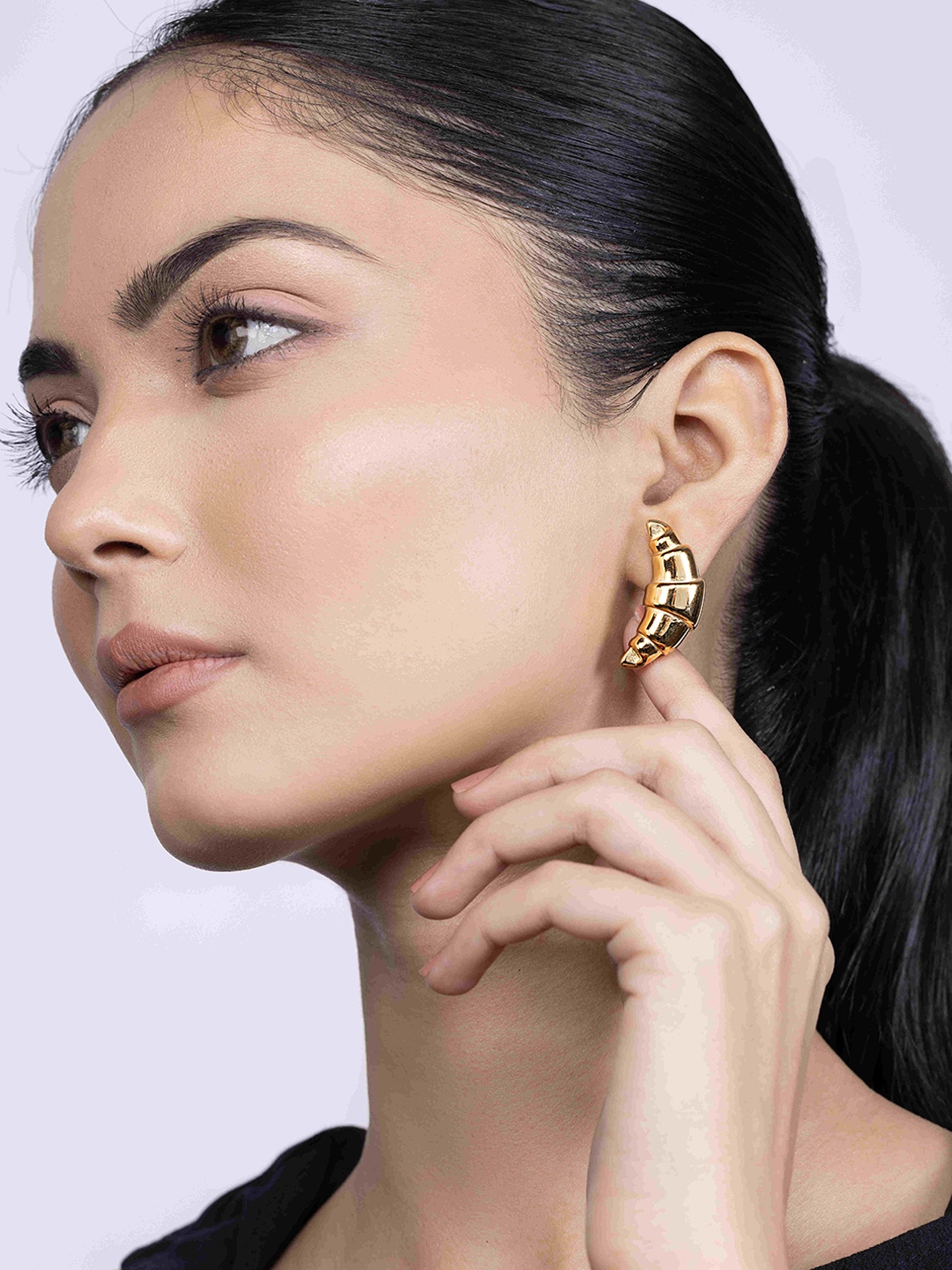 

KAORI BY SHREYA AGARWAL Gold-Plated Contemporary Drop Earrings