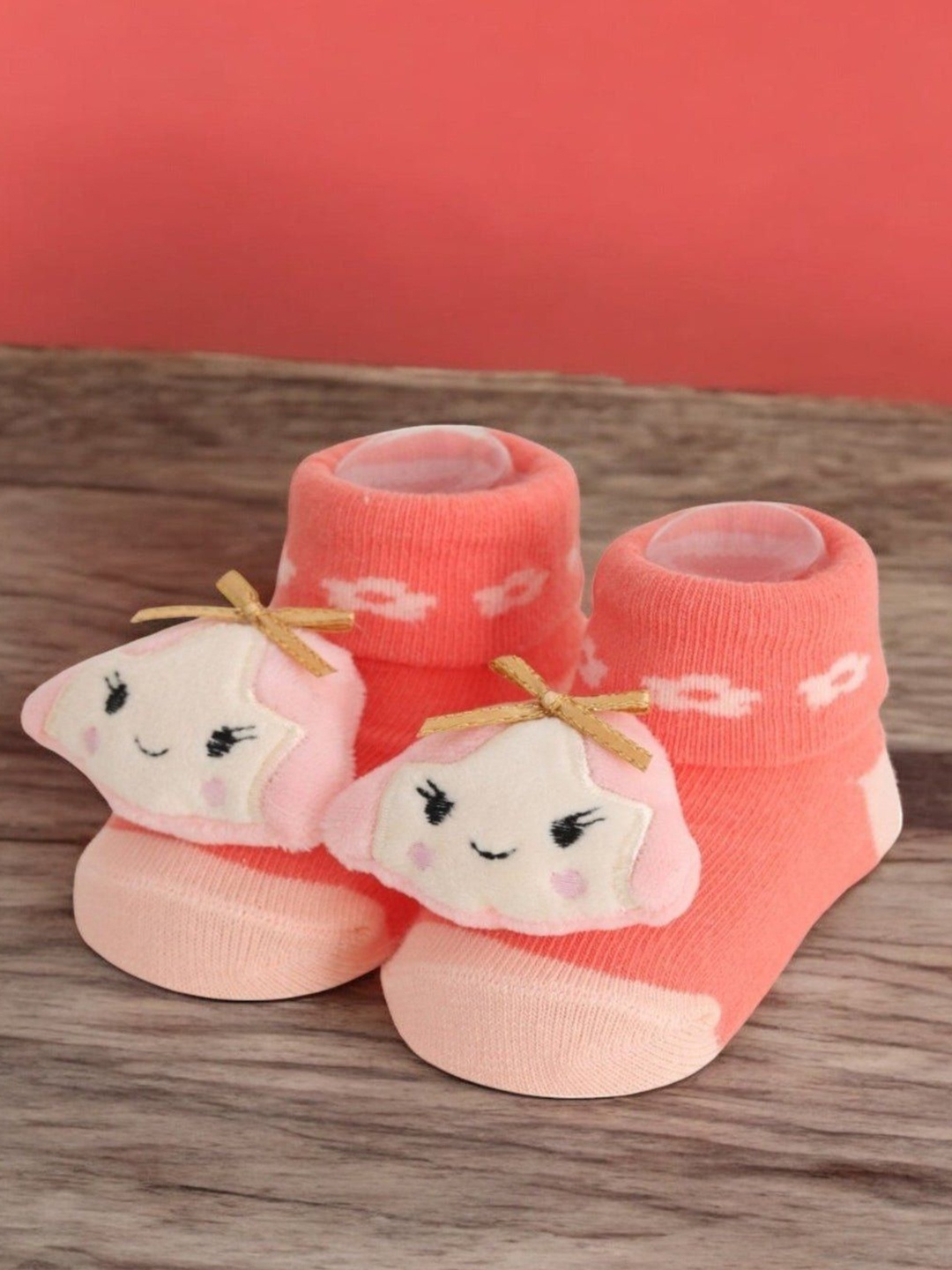 

Yellow Bee Girls Patterned Cotton Ankle Length Socks, Peach