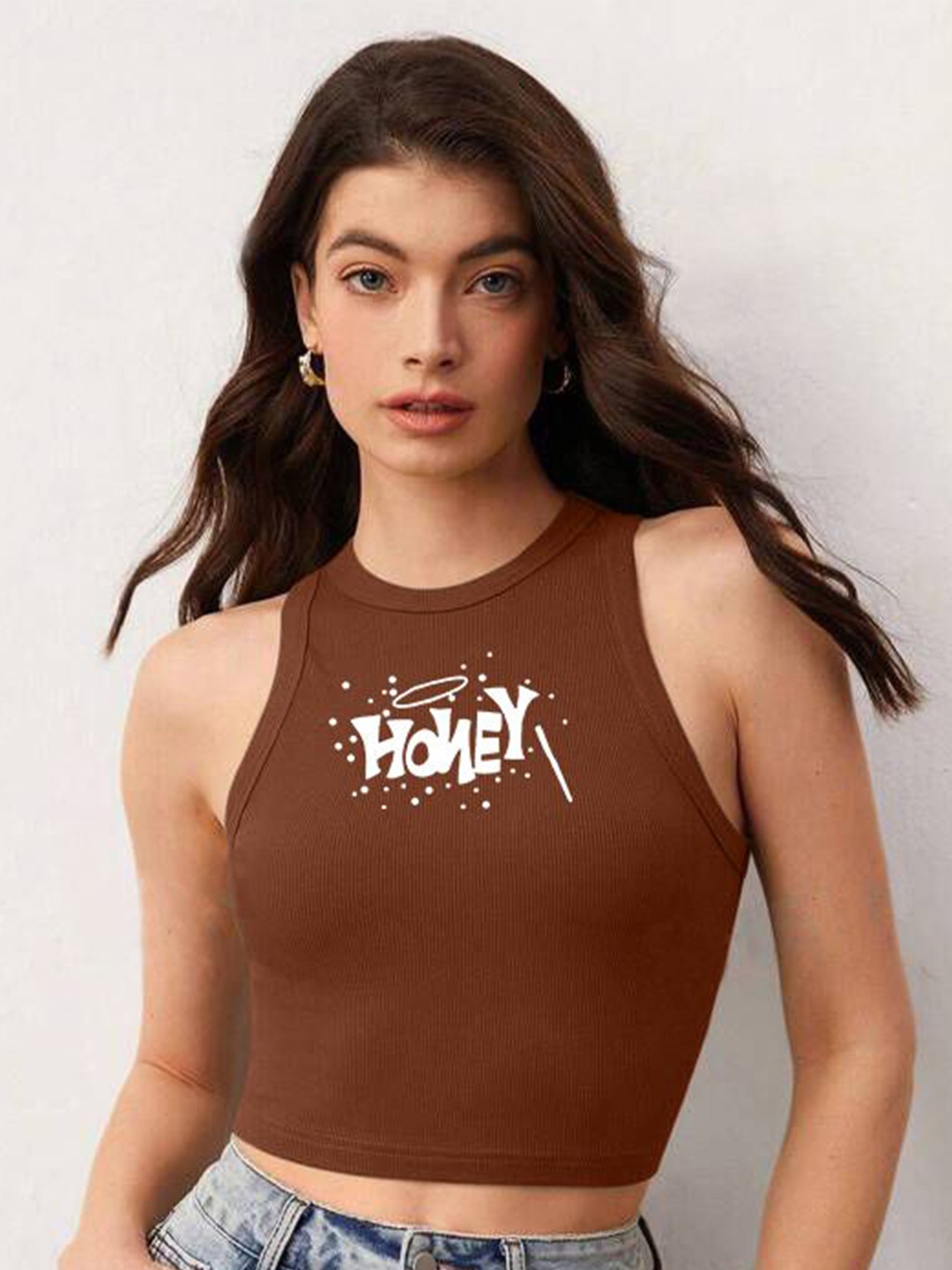 

The Roadster Lifestyle Co Printed Sleeveless Stretchable Crop Top, Brown