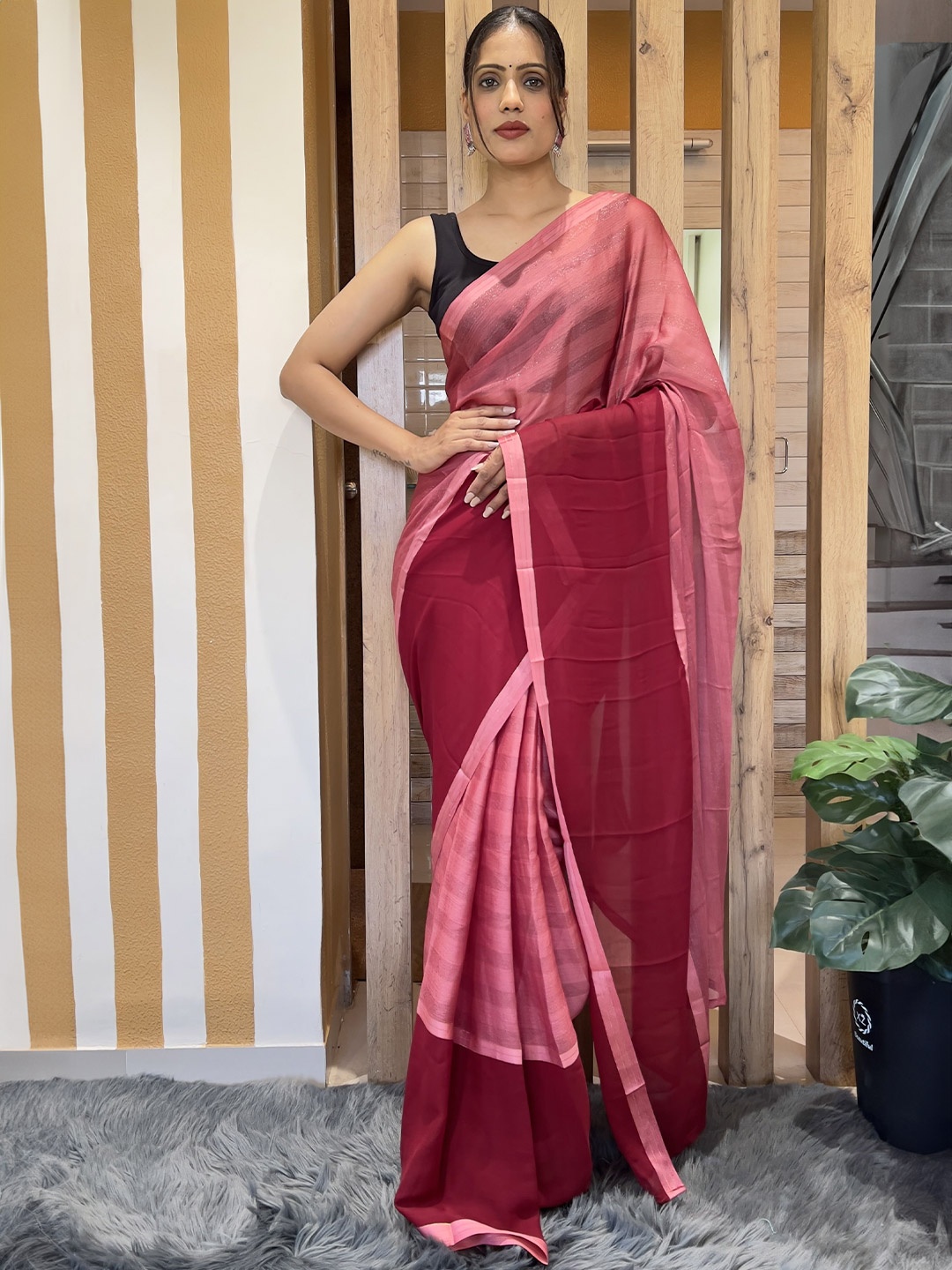 

ZIBLON Striped Saree, Peach