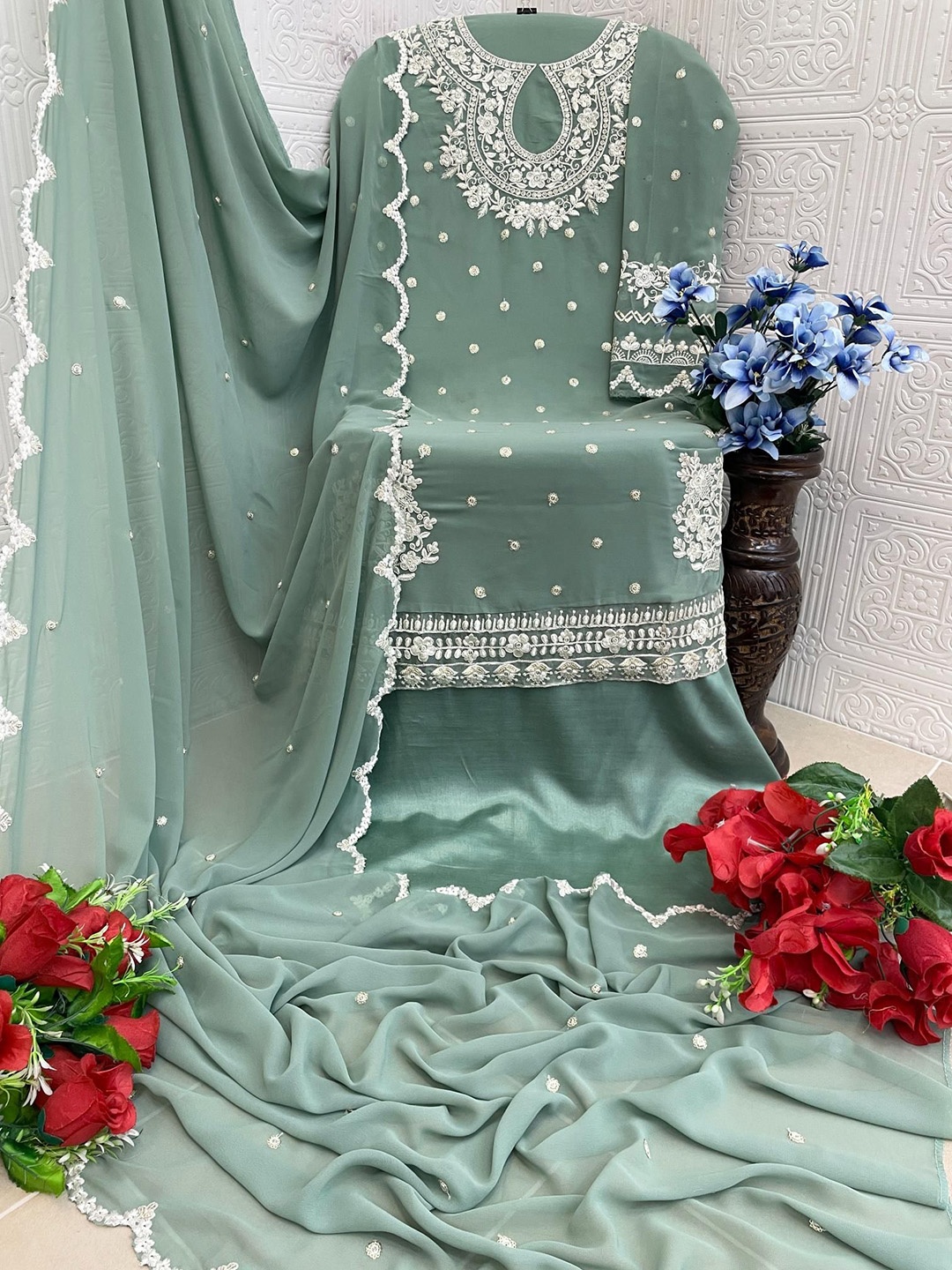 

ANAMSA Ethnic Motifs Zari Embroidered Semi-Stitched Dress Material, Green