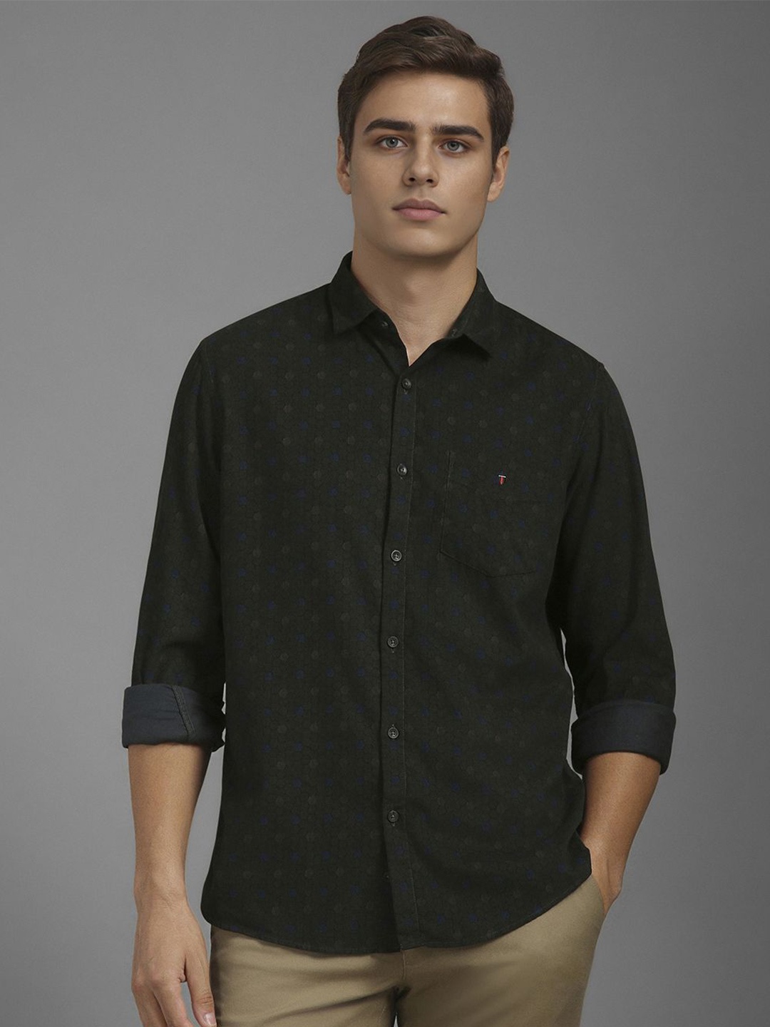 

Louis Philippe Sport Men Geometric Printed Pure Cotton Casual Shirt, Green