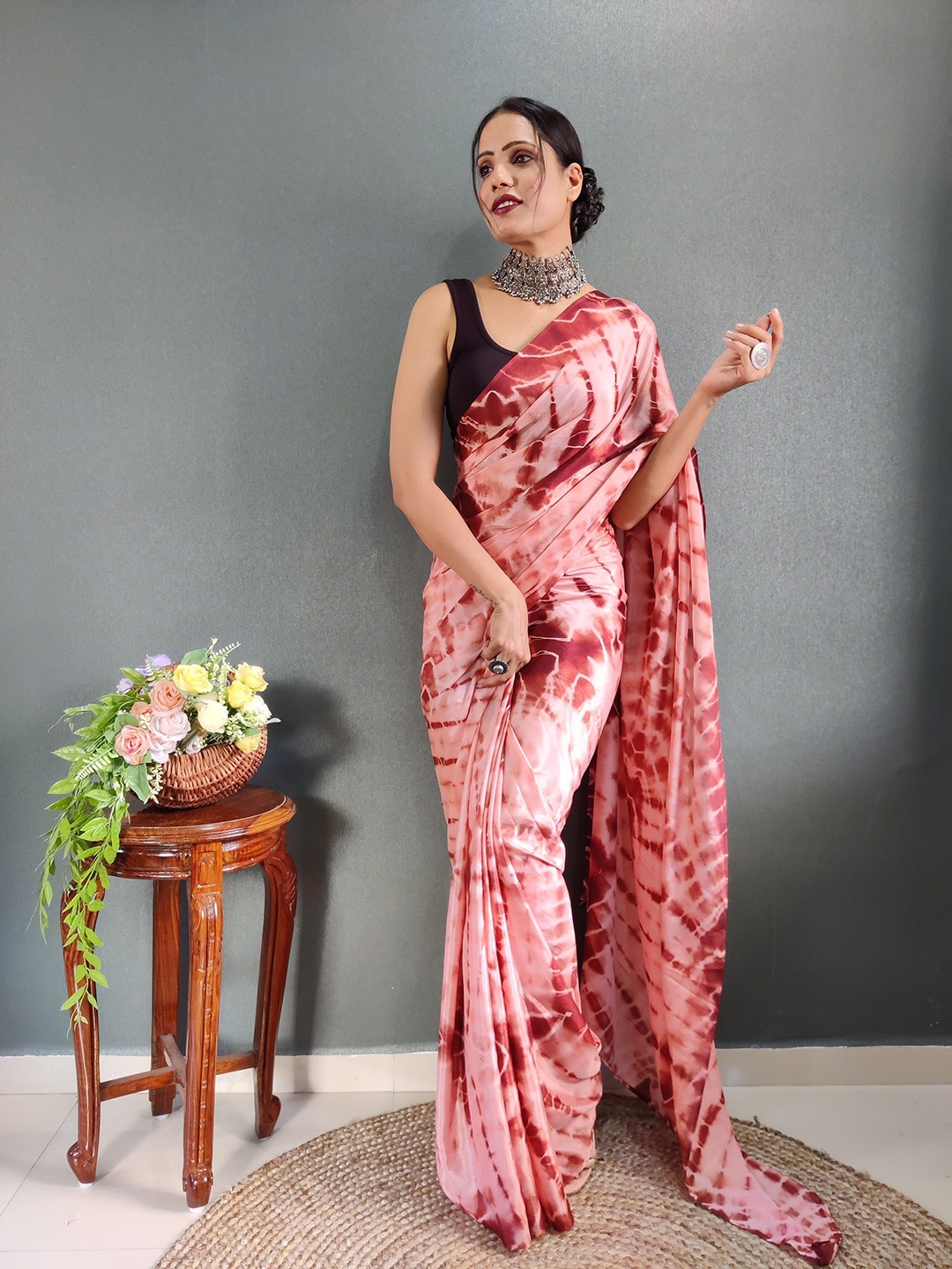 

ZIBLON Tie and Dye Printed Ready To Wear Saree, Peach