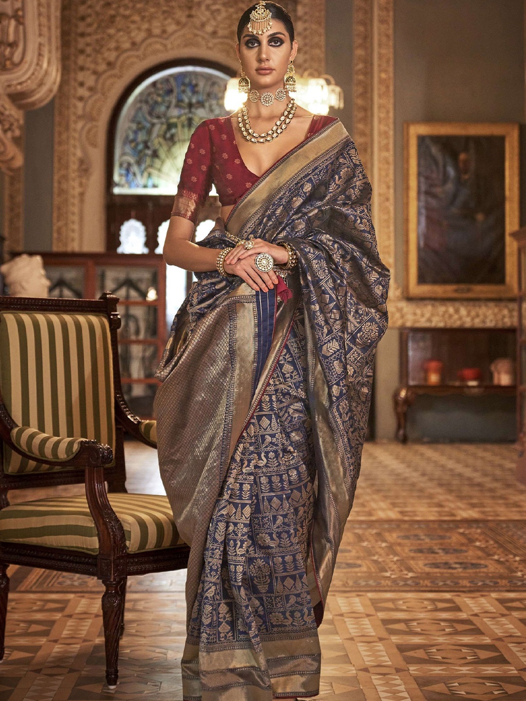 

MAHALASA Ethnic Motifs Woven Design Pure Silk Patola Saree, Navy blue