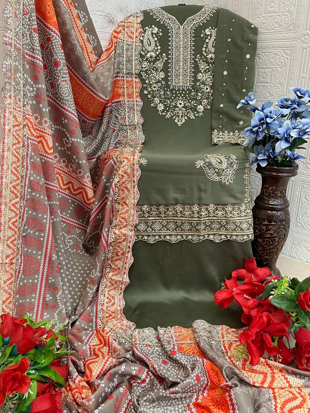 

ANAMSA Ethnic Motifs Zari Embroidered Semi-Stitched Dress Material, Green