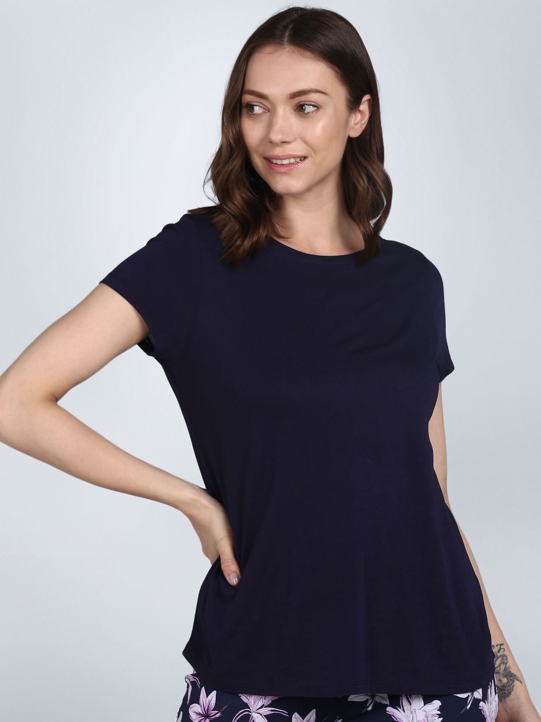 

necesera Women Round Neck Short Sleeves Regular Fit Tshirts, Navy blue