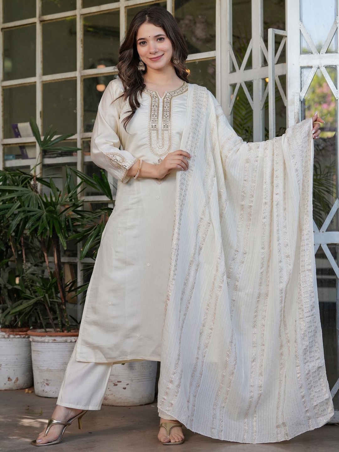 

SHIJILA Women Ethnic Motifs Embroidered Regular Thread Work Kurta with Trousers & With Dupatta, Off white