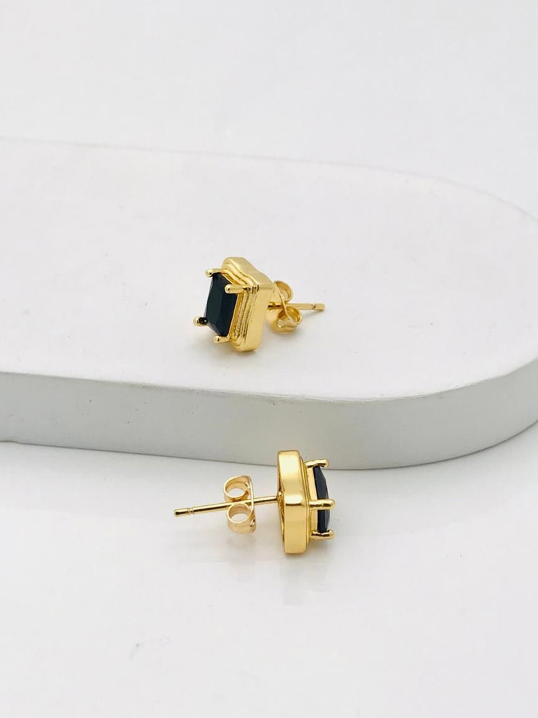 

ANJNI CREATION Gold-Plated Artificial Stone Studded Square Shaped Studs