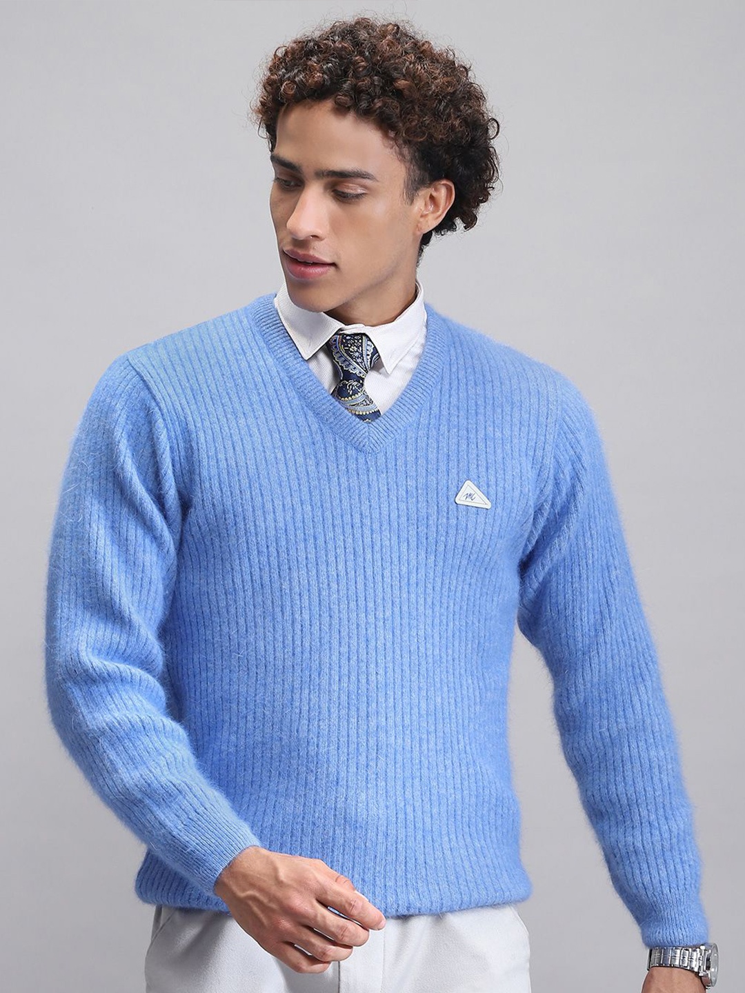 

Monte Carlo Men V Neck Woollen Pullover, Blue