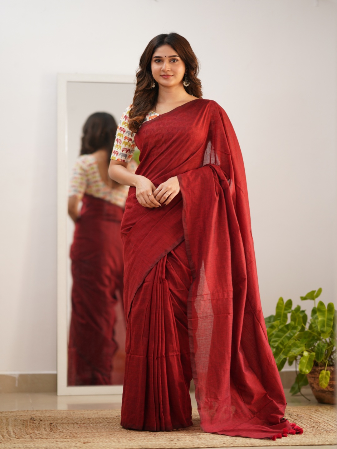 

Sutisancha Women Solid Saree with Blouse Piece, Red