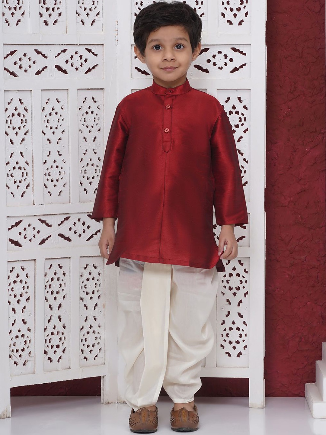 

Sethukrishna Boys Band Collar Straight Kurta, Maroon