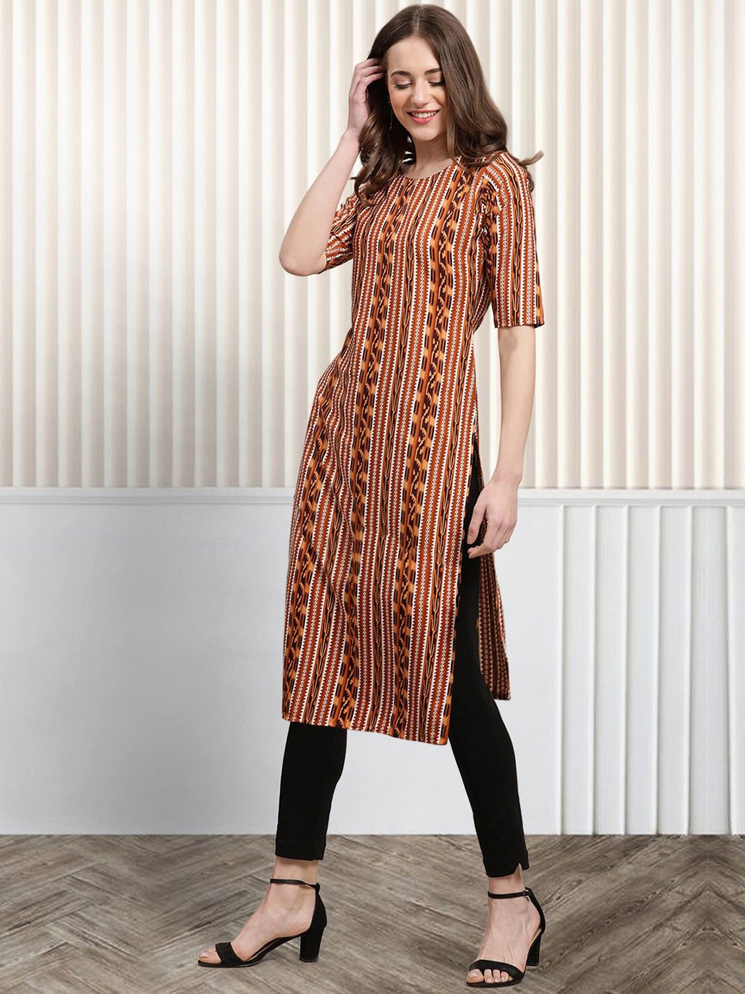 

Moda Rapido Geometric Printed Round Neck Straight Kurta, Brown