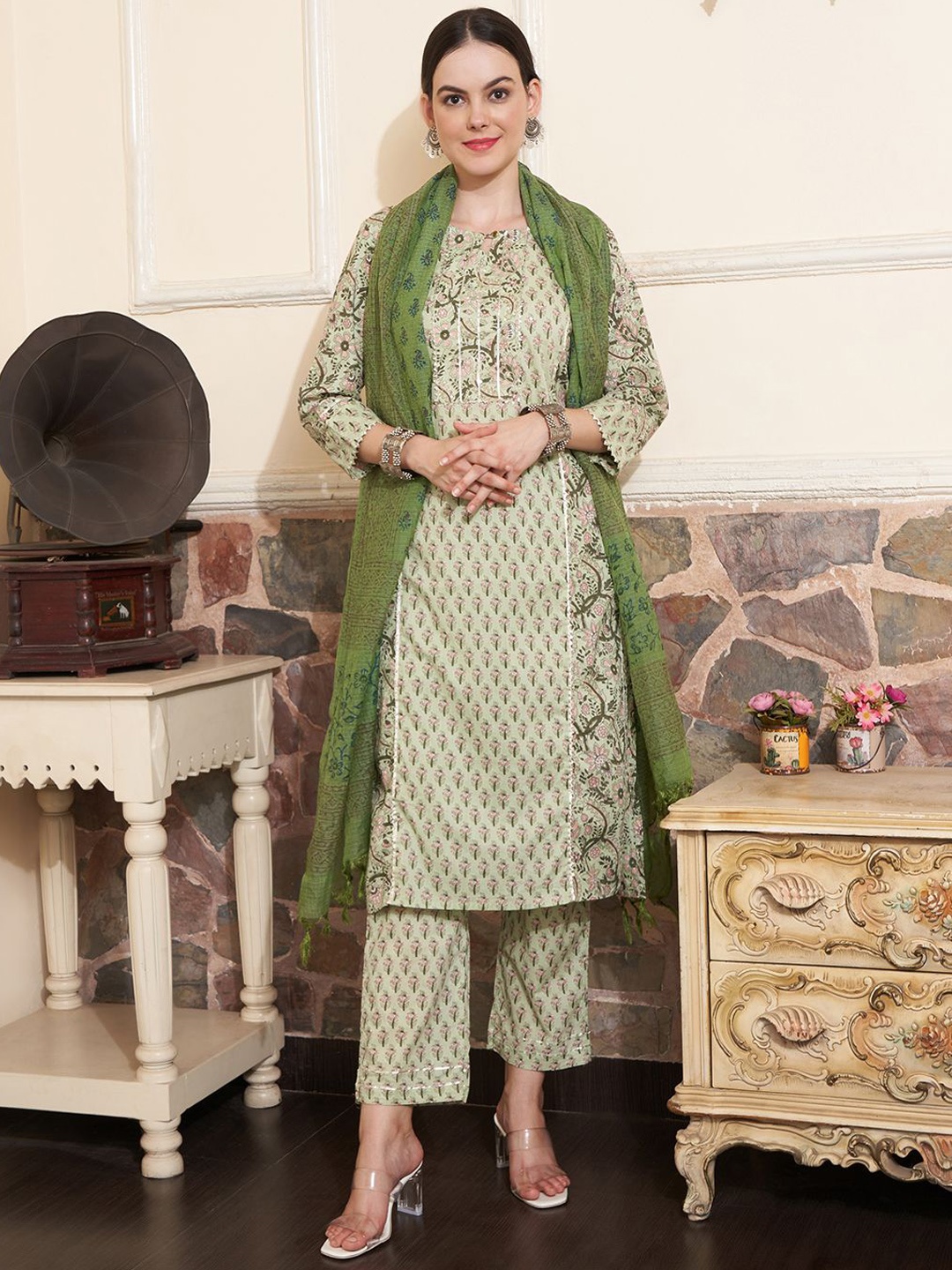 

Sangria Green Floral Printed Keyhole Neck Pure Cotton Kurta With Trouser And Dupatta
