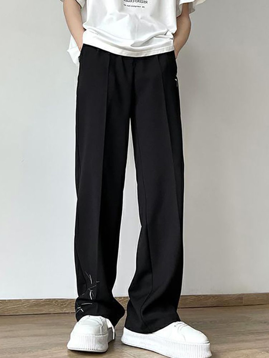 

StyleCast x Revolte Men Loose Fit Easy Wash Pleated Trousers, Black
