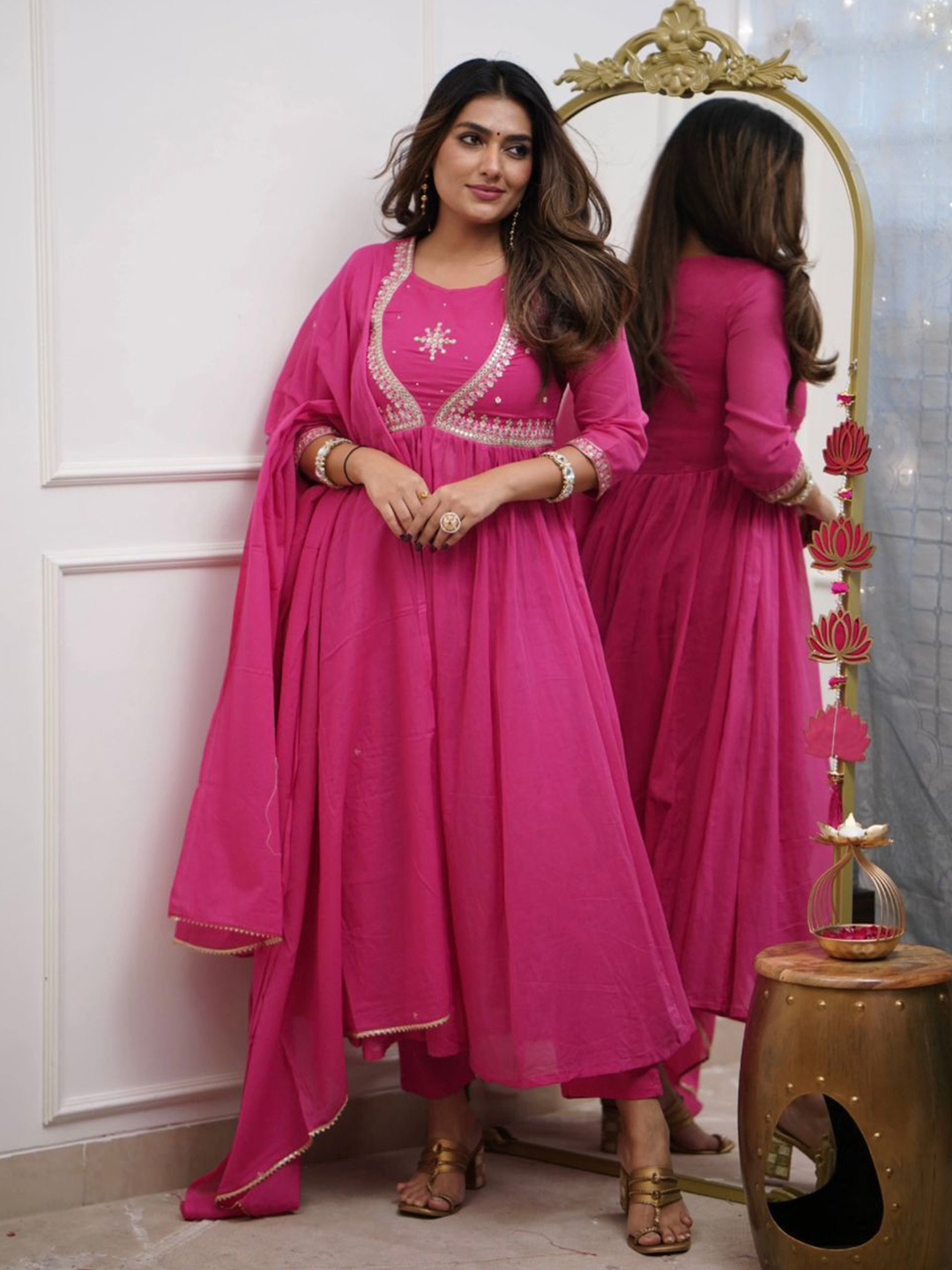 

JAIPUR KURTI HUB Ethnic Motifs Embroidered Empire Cotton Kurta with Trousers & With, Pink