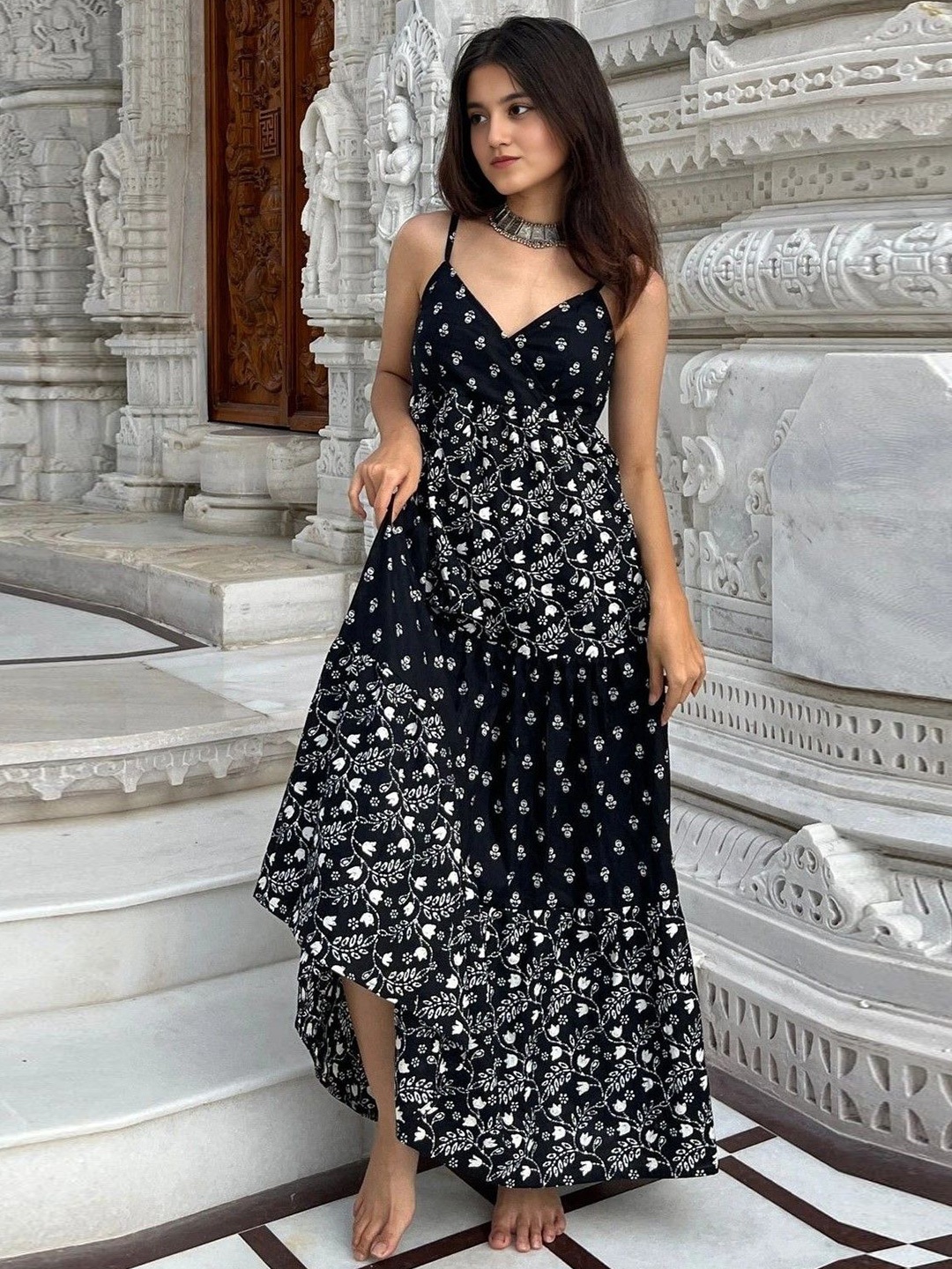 

WHATNOT STYLE Embellished Print Ruffled Formal Maxi Dress, Black