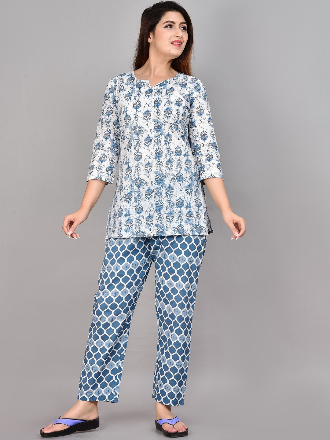 

SHOPAXIS Women Printed Pure Cotton Night suit, Blue