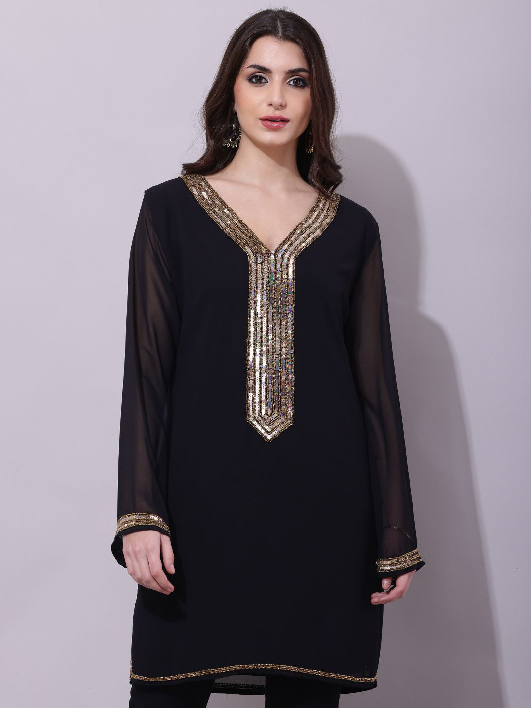 

DEBONATELLA Sequinnce Embellished V Neck Kurta, Black