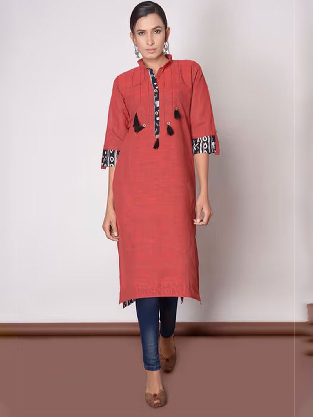

KHUSHBOO AND PANKAJ Women Yoke Design Straight Kurta, Red