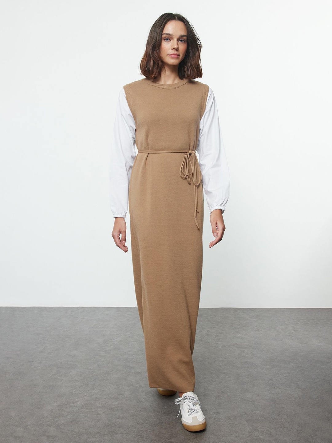

Trendyol Women Round Neck Maxi Dress, Beige
