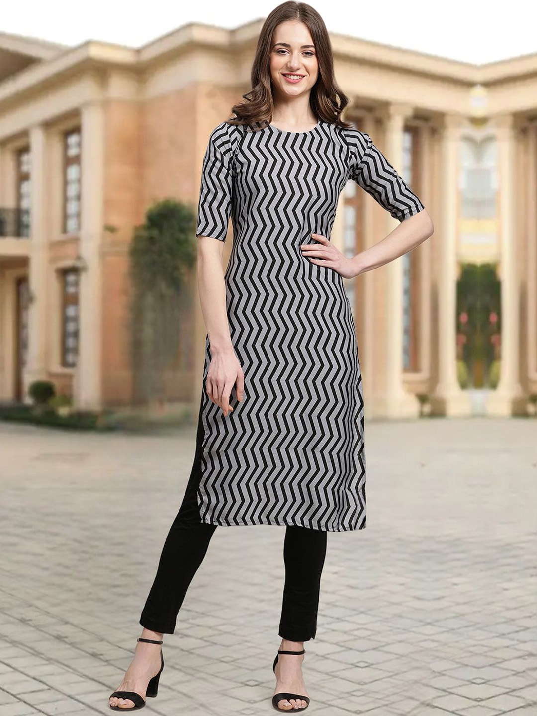 

7Threads Chevron Printed Round Neck Straight Kurta, Black