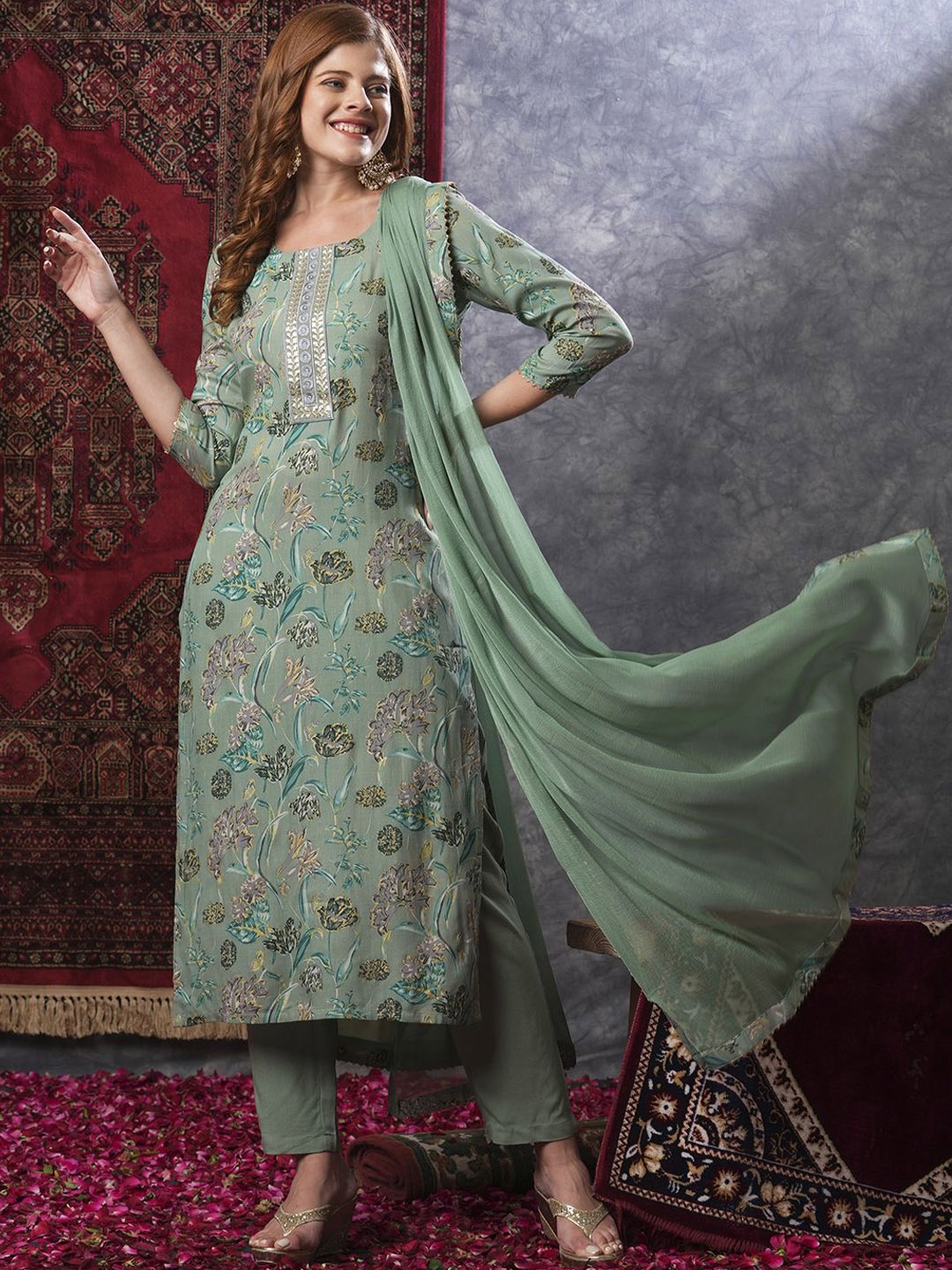 

DIVASTRI Floral Printed Round Neck Straight Kurta With Trousers & Dupatta, Green